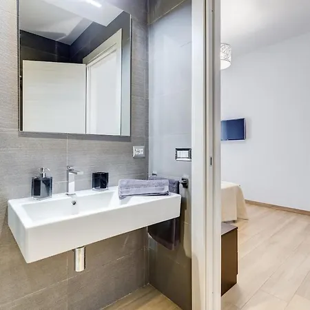 Apartment Vatican Brothers