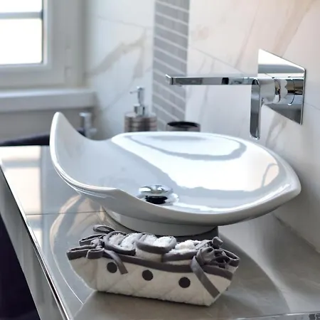 Apartment Vatican Brothers